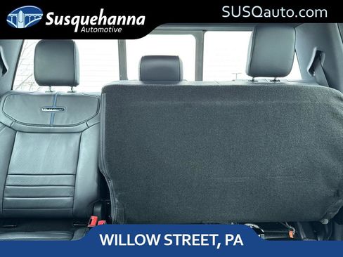 Used 2025 Ford F250 Platinum w/ FX4 Off-Road Package image 6