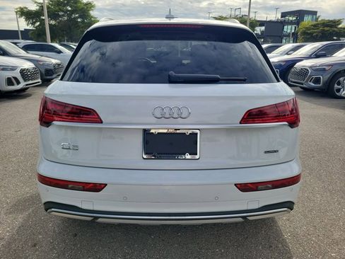 Certified 2025 Audi Q5 2.0T Premium Plus image 6