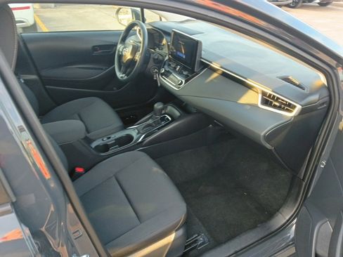 Used 2025 Toyota Corolla LE image 8