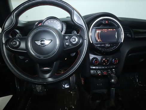 Used 2018 MINI Cooper S FWD image 30