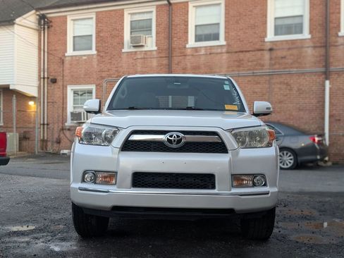 Used 2011 Toyota 4Runner SR5 image 3