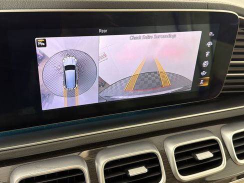 Used 2020 Mercedes-Benz GLS 450 4MATIC image 24