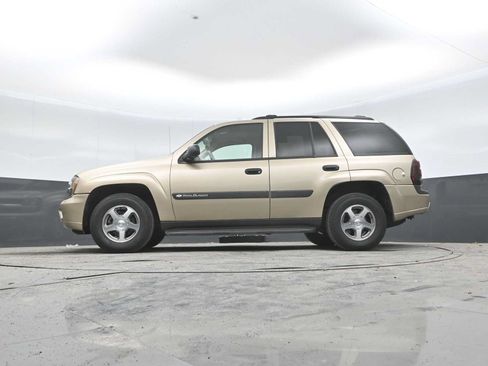 Used 2004 Chevrolet TrailBlazer LS w/ LS Preferred Equipment Group AWD/4WD image 25