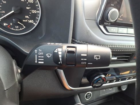 Used 2023 Nissan Rogue SV image 26