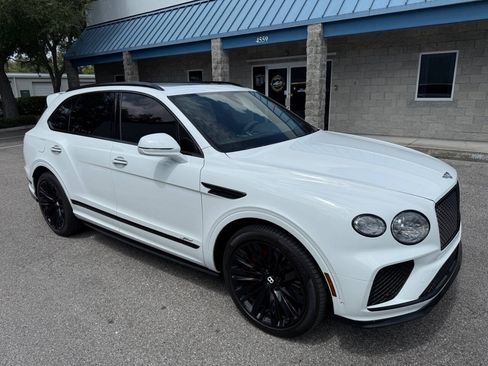 Used 2021 Bentley Bentayga Speed AWD/4WD image 12