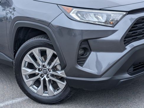 Used 2021 Toyota RAV4 XLE Premium FWD image 10