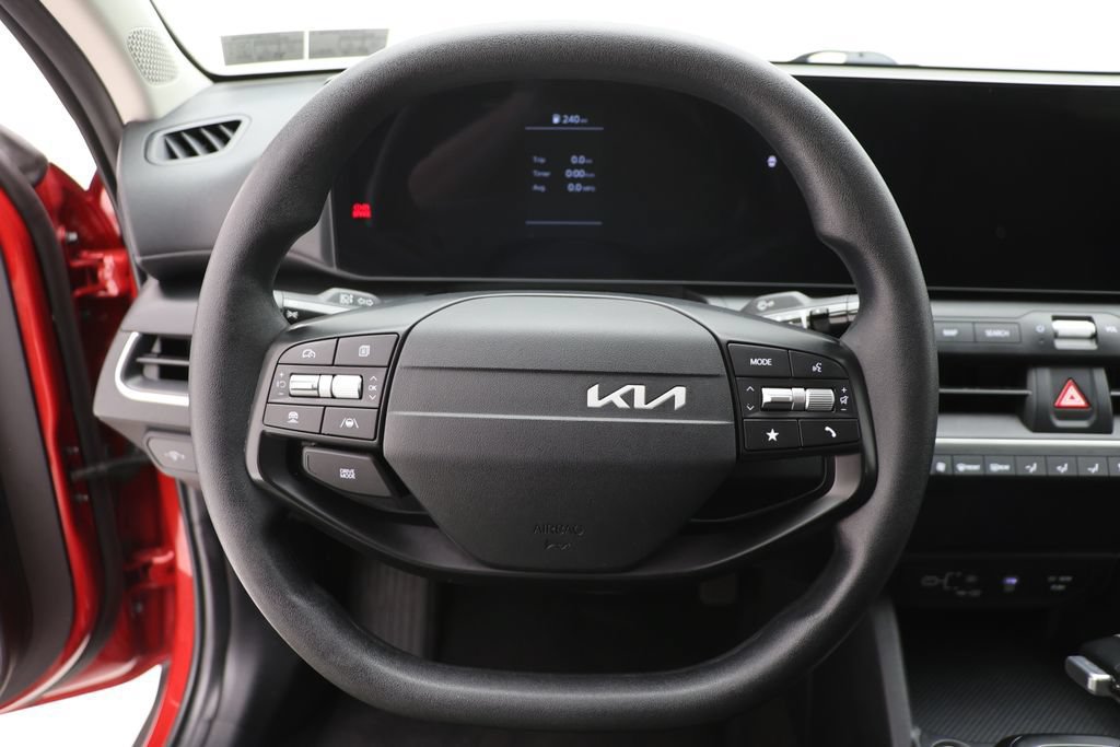 Used 2025 Kia K4 FWD image 15