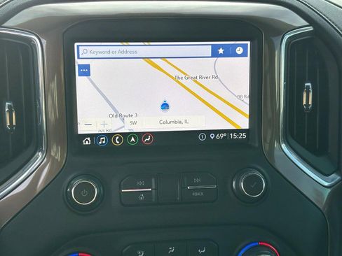 Certified 2020 Chevrolet Silverado 1500 High Country w/ Technology Package image 22