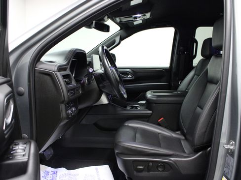 Used 2023 Chevrolet Suburban Z71 image 12