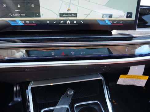 New 2026 BMW 740i w/ Premium Package image 20