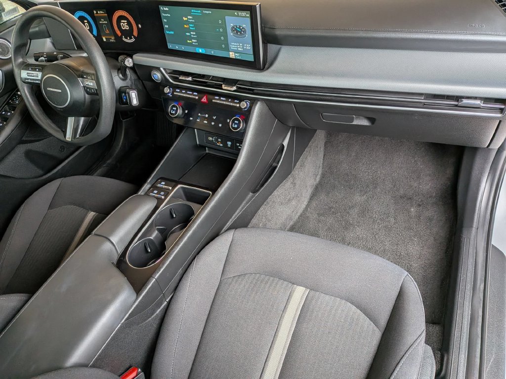 Used 2025 Hyundai Sonata SEL FWD image 31