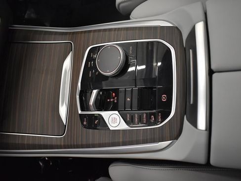 Used 2025 BMW X5 xDrive40i w/ Premium Package image 31