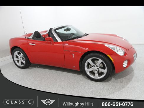 Used 2008 Pontiac Solstice Convertible w/ Preferred Package RWD image 1