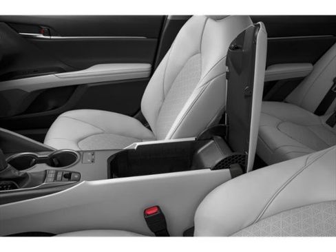 Used 2024 Toyota Camry XSE FWD image 28