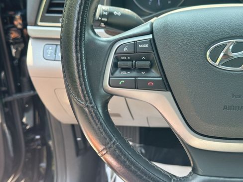 Used 2018 Hyundai Elantra Value Edition FWD image 16