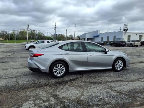 Used 2025 Toyota Camry LE FWD image 16