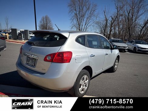 Used 2013 Nissan Rogue S image 4