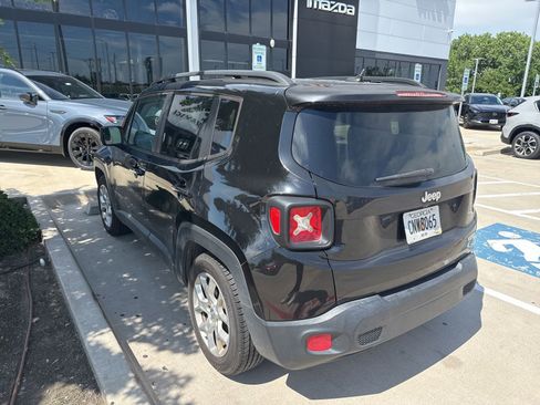 Used 2015 Jeep Renegade Latitude FWD image 7