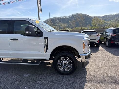 Used 2025 Ford F250 XLT AWD/4WD image 2
