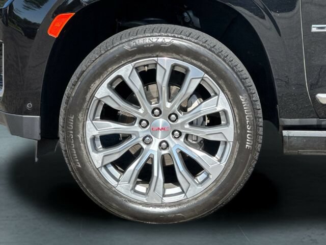Used 2023 GMC Yukon XL Denali w/ Denali Reserve Package AWD/4WD image 36