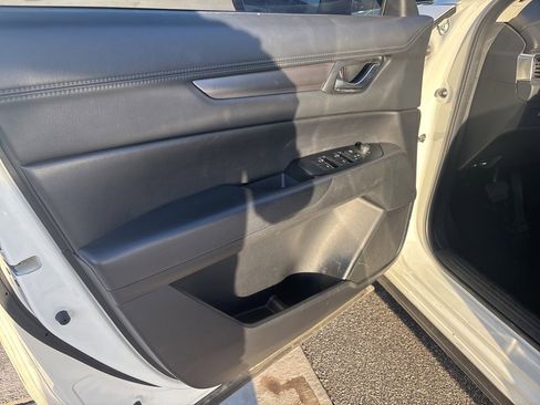 Used 2018 MAZDA CX-5 Touring image 41