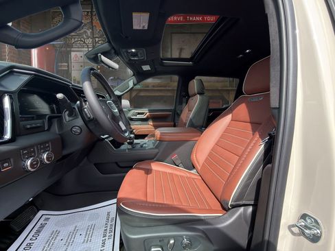 New 2026 GMC Sierra 1500 Denali Ultimate w/ LPO, Black Badging Package AWD/4WD image 13