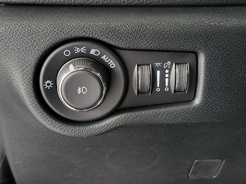 New 2026 Chrysler Pacifica Select image 20