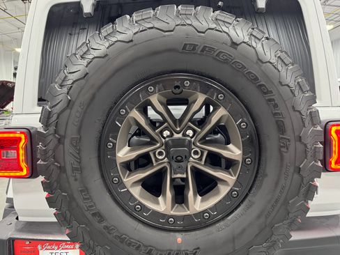 New 2025 Jeep Wrangler Unlimited Rubicon 392 image 12