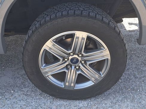 Used 2019 Ford F150 XLT w/ Equipment Group 302A Luxury AWD/4WD image 7