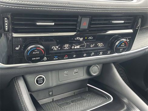 Used 2022 Nissan Rogue Platinum w/ Head-Up Display Package image 20