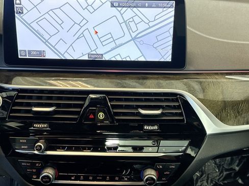 Used 2023 BMW 540i w/ Premium Package RWD image 13