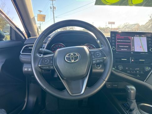 Used 2023 Toyota Camry XSE w/ Navigation Package image 15