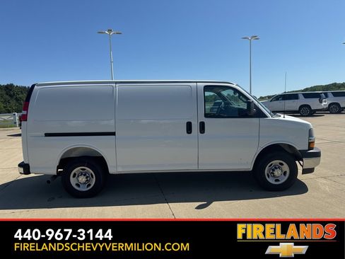 New 2025 Chevrolet Express 2500 w/ Driver Convenience Package image 7