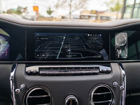 Used 2025 Rolls-Royce Cullinan image 29