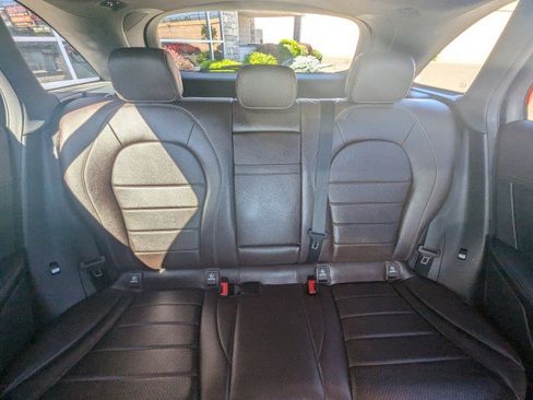 Used 2017 Mercedes-Benz GLC 300 4MATIC image 24