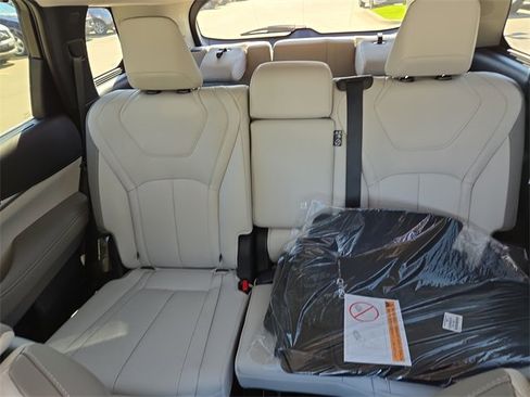 New 2026 INFINITI QX60 Luxe w/ Cargo Package image 13