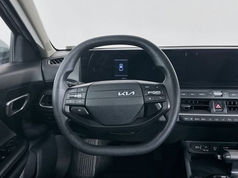 Used 2025 Kia K4 FWD image 18