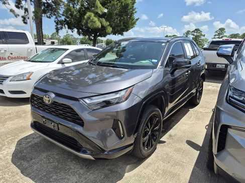 Used 2025 Toyota RAV4 XSE AWD/4WD image 1