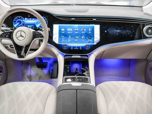 New 2026 Mercedes-Benz EQS 550 4MATIC SUV image 12