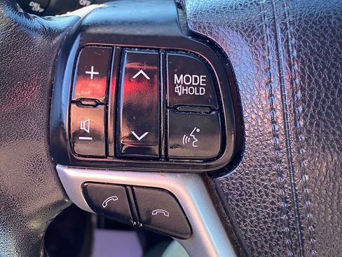 Used 2018 Toyota Highlander XLE image 29