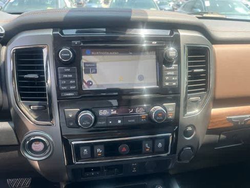 Used 2018 Nissan Titan Platinum Reserve w/ Platinum Utility Package RWD image 3