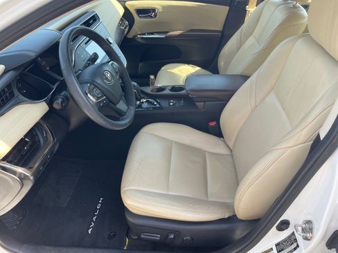 Used 2017 Toyota Avalon XLE FWD image 10
