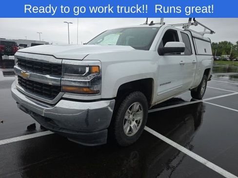 Used 2019 Chevrolet Silverado 1500 LT AWD/4WD image 2