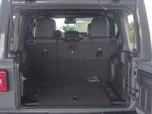 New 2026 Jeep Wrangler Sahara AWD/4WD image 13
