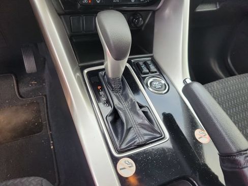 Used 2024 Mitsubishi Eclipse Cross AWD image 23