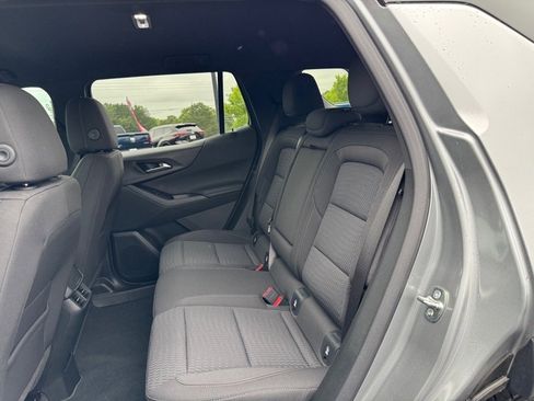 Used 2025 Chevrolet Equinox LT w/ Safety and Technology Package image 11