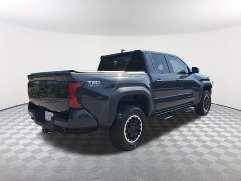 Used 2024 Toyota Tacoma TRD Off-Road w/ TRD Off Road Premium Package AWD/4WD image 17