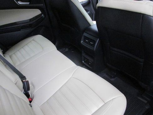 New 2024 Ford Edge SEL w/ Convenience Package image 24