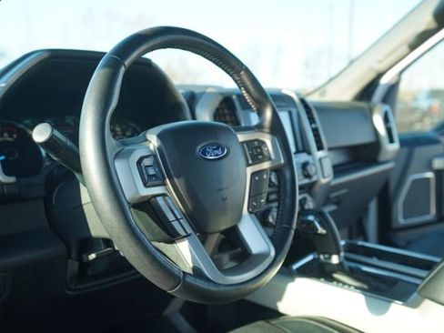 Used 2018 Ford F150 Lariat image 27