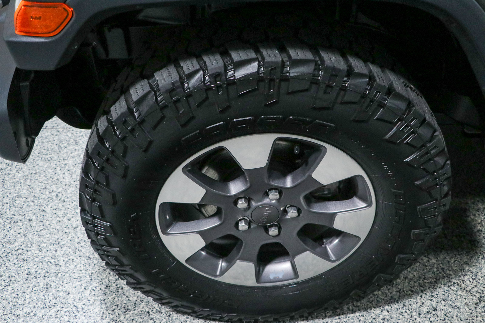 Used 2018 Jeep Wrangler Unlimited Sahara AWD/4WD image 11